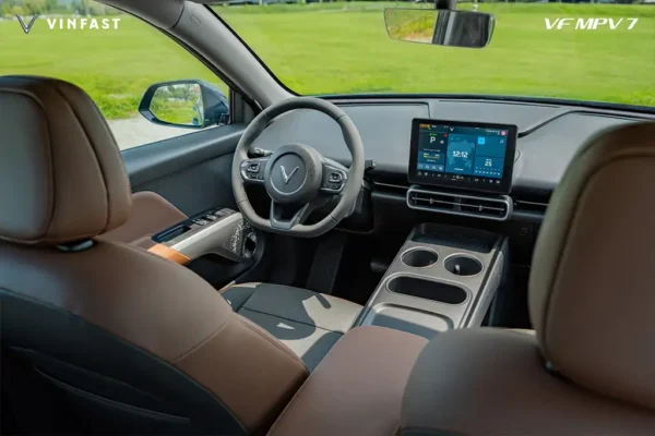 Nội thất rộng rãi và tiện nghi VinFast MPV7